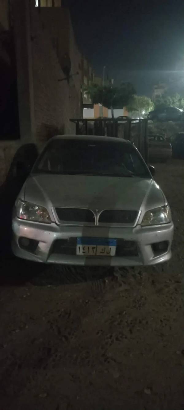 ميتسوبيشى لانسر 2001