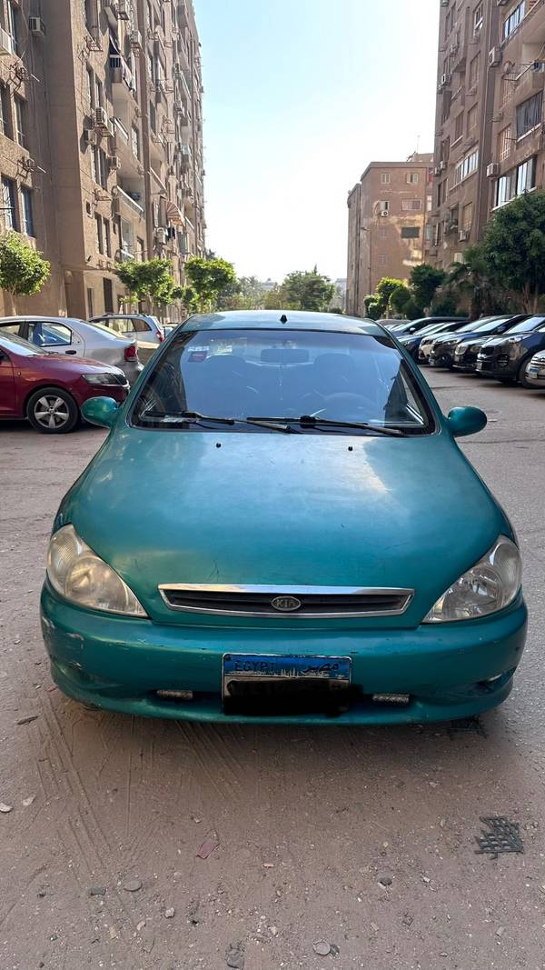 كيا ريو 2001