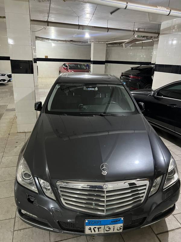 مرسيدس E 300 2010
